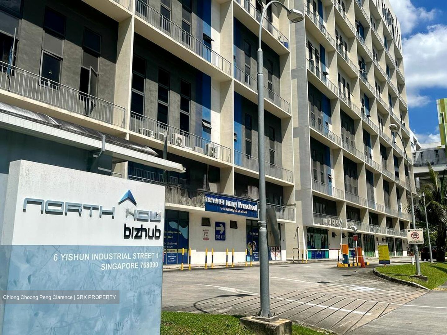 North View Bizhub (D27), Factory #453161571